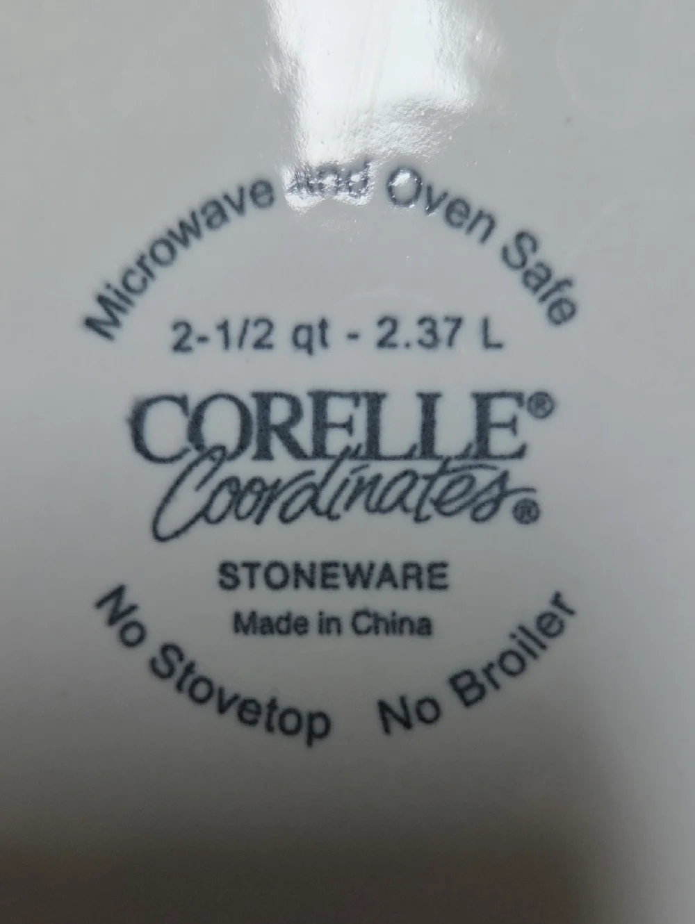 Corelle Coordinates White Covered Casserole Dish By Corning  2.5 Qt.